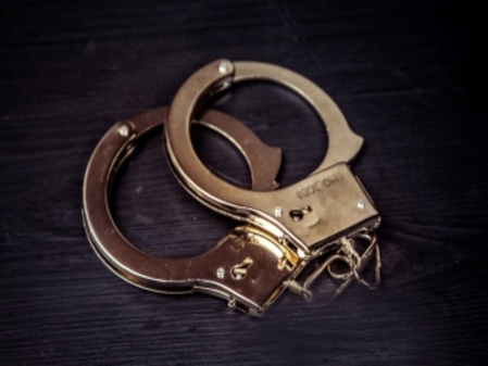 J&K Police arrest two in Anantnag for threatening man with fake NDPS case