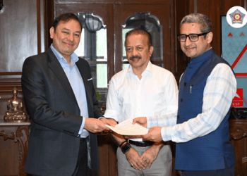 Adani Foundation contributes Rs 15 crore for 100 new Mumbai Police cars: Pranav Adani