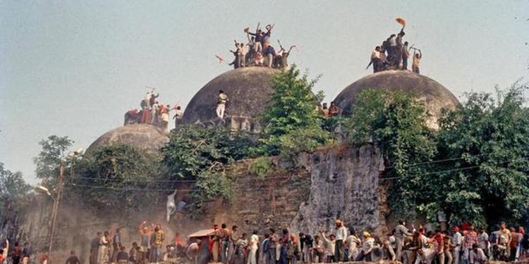 “1992 Mein Babri Dhancha Dhahaye Jaane Ke Waqt Main Wahin Tha, Mujhe Garv Hai” – CM Devendra Fadnavis