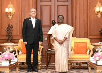 President Murmu meets Iranian counterpart, reiterates India’s commitment to enduring peace