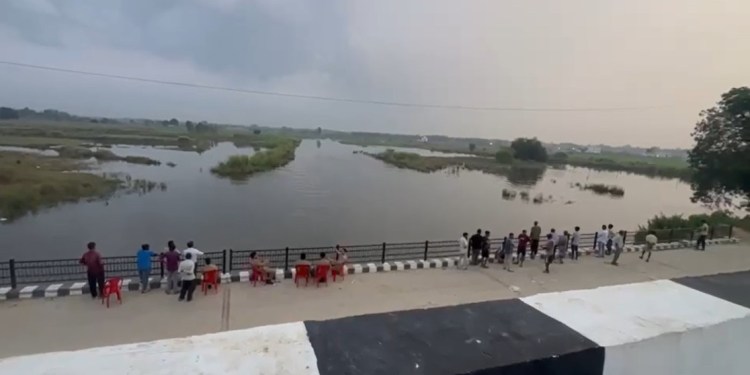 Three men swept away by heavy current during immersion in Lucknow