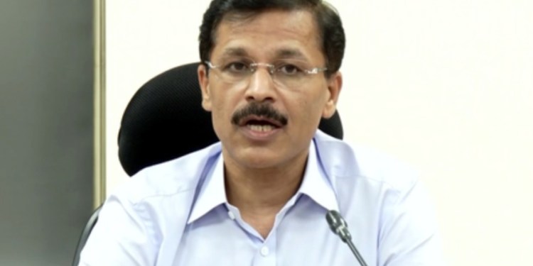 Maha FDA chief tells Sanjay Raut to produce proof of corruption amid extortion charges