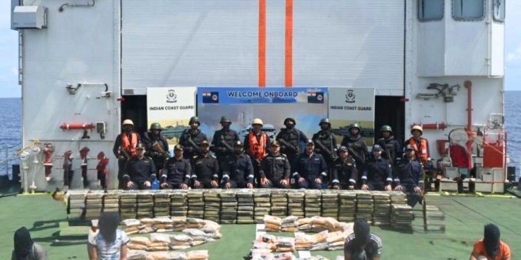 Iranian boat carrying drugs worth Rs 3,000 crore seized in Lakshadweep, five Pak nationals held (Ld)