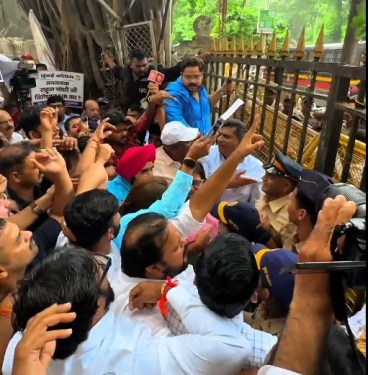 Thakur Vikram Singh Roars in Mumbai | Protest for Kharge Ji | FIR Against Rahul Gandhi | Mumbai Congress.