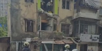 Slab Gira Building Ka At Andheri West