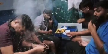 Nagpur-Mumbai Duronto Express Par Pattharbaazi, 3 Coaches Ke Sheeshe Tute; 4 Injured Hone Ki Baat Confirm Nahi.