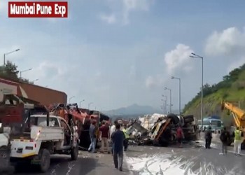 Traffic alert mumbai pune express highway