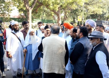 Masajid Aur SIR Ke Mudde Par Jantar Mantar Mein Protest, Muslim MPs Samet Kai Log Hirasat Mein.