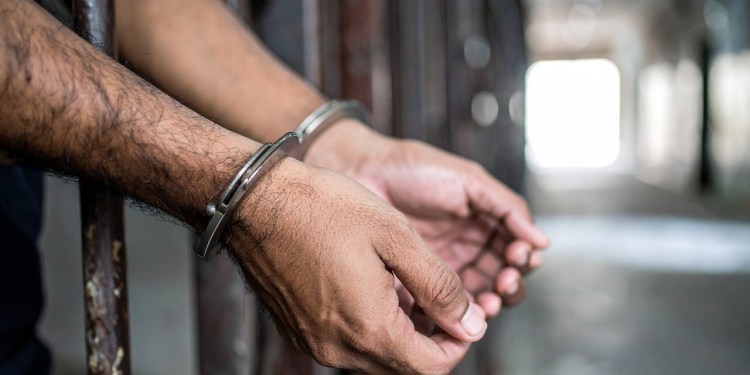 PHC medical officer held while taking bribe in Bihar’s Vaishali district