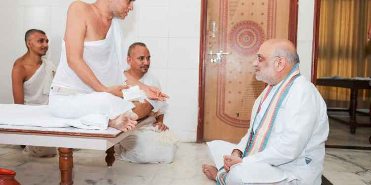HM Amit Shah visits Jain acharyas in Ahmedabad, highlights teachings of non-violence and restraint