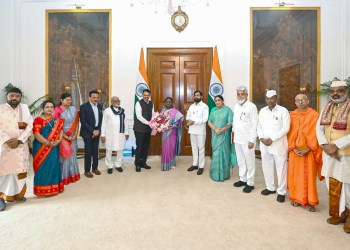 Maha govt invites Prez Murmu to Simhastha Kumbh Mela flag hoisting