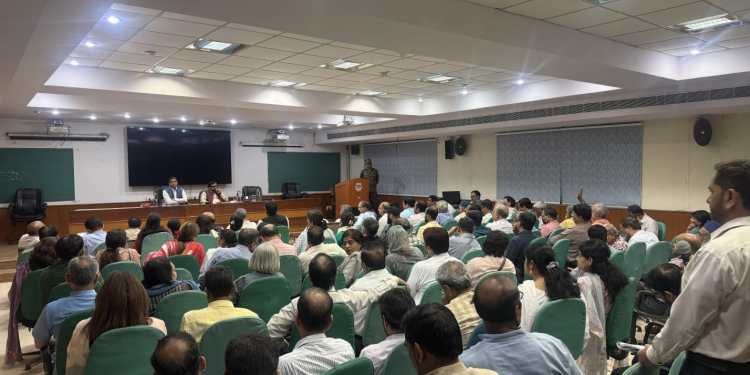 JMI teachers condemn political interference to escalate student protest