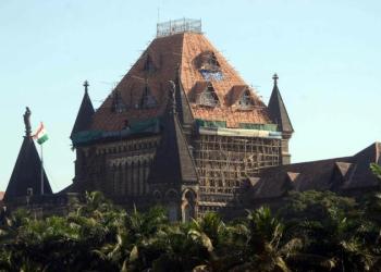 Bombay HC Ne Murud Beach Par 14 Students Ki Maut Ke Maamle Mein College Staff Ke Khilaaf FIR Radd Ki, Beaches Par Safety Badhaane Ke Nirdesh.