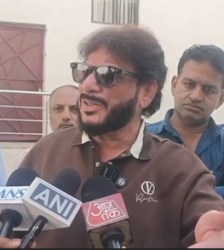 Waris Pathan Nai Khilafat House ke Khilaf Wakf Tribunal mai Petition File ki