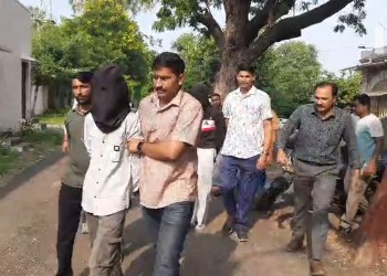 Tiger Shroff Firing Case: Mumbai Se Bhaag Rahe 2 Shooters Aur 1 Minor Kota Railway Station Se Pakde Gaye
