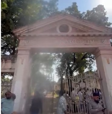 Noor Sanatorium Deolali Nashik mein Zohar ki namaz ke dauran hue vivaad